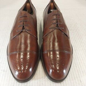 BALLY men's size 9.5 D brown cap toe Derby.